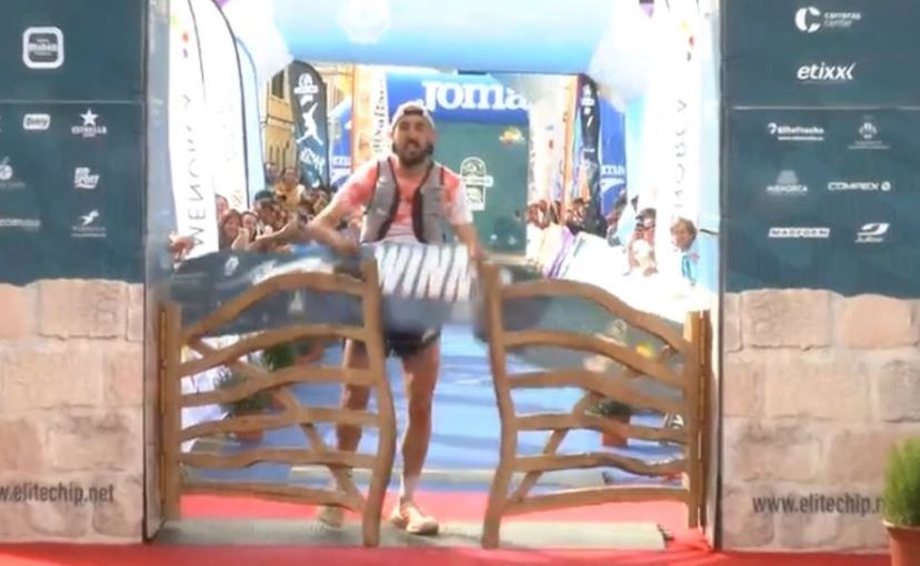 Pablo Ibáñez al moment de creuar la meta.