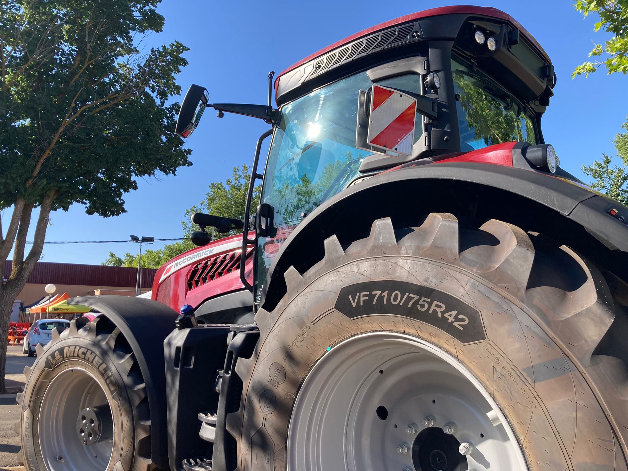 Tractor agrícola