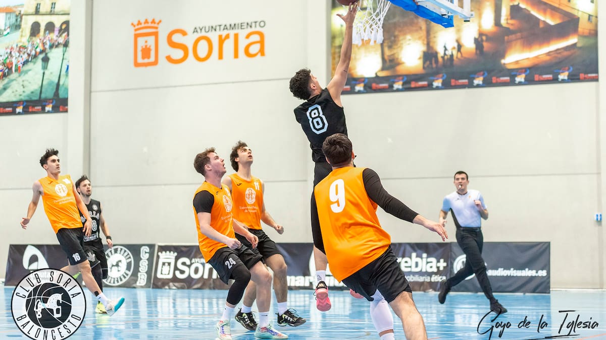 Txus Isabel, entrenador del Club Soria Baloncesto - El CSB masculino va disparado hacia la Copa de Castilla y León