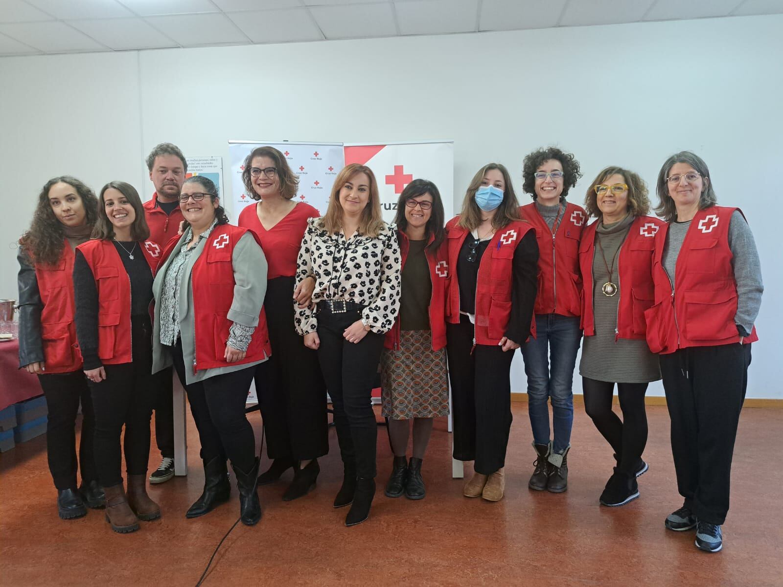 Medio centenar de personas trabajan en Cruz Roja Ávila