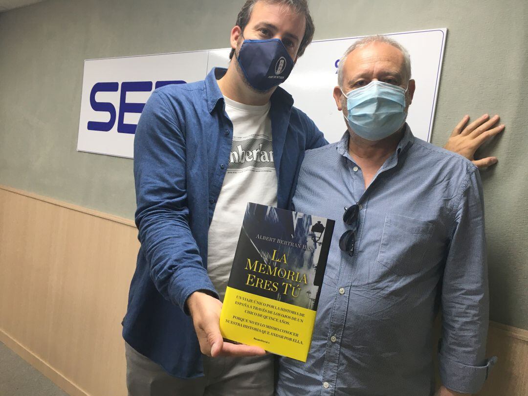 Albert Beltran y Juan Vera en Radio Elda Cadena SER