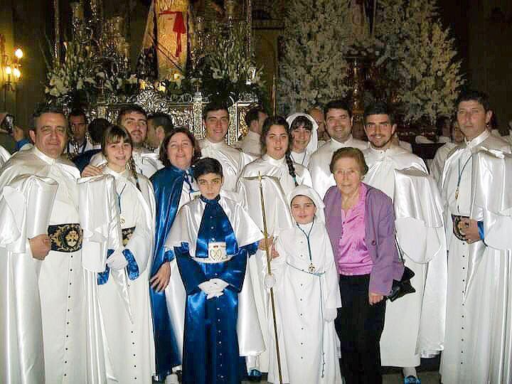 Pilar Giménez junto a su familia