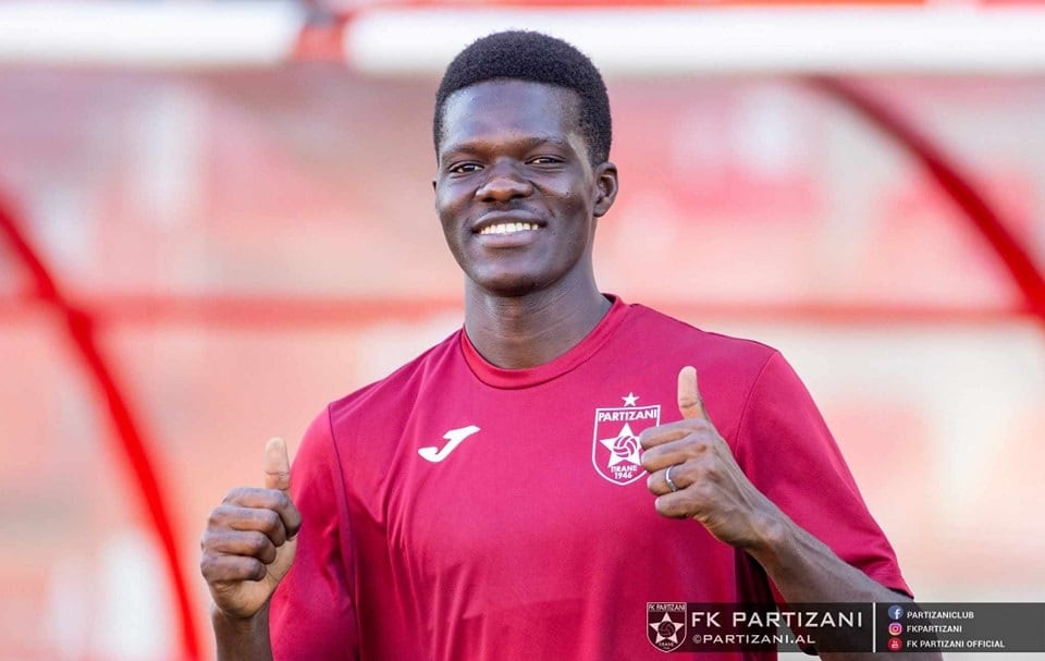 Maguette Gueye, con el Partizani.