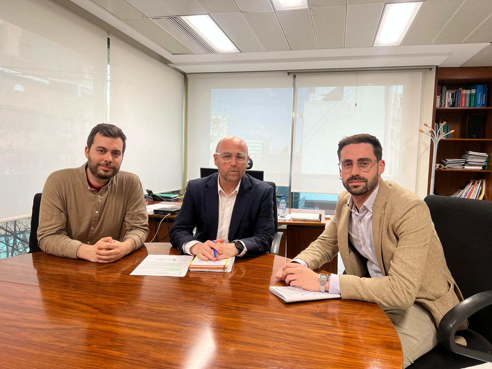 Reunión entre el secretario autonómico de Sanidad y el concejal de Salud Pública de Alcoy