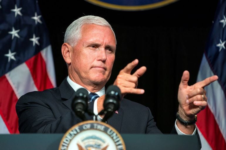 El vicepresidente estadounidense, Mike Pence, ofrece un discurso en el Pentágono de Arlington, Virginia (Estados Unidos) 