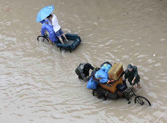 Inundaciones al este de Zhejiang por el paso del tifón.