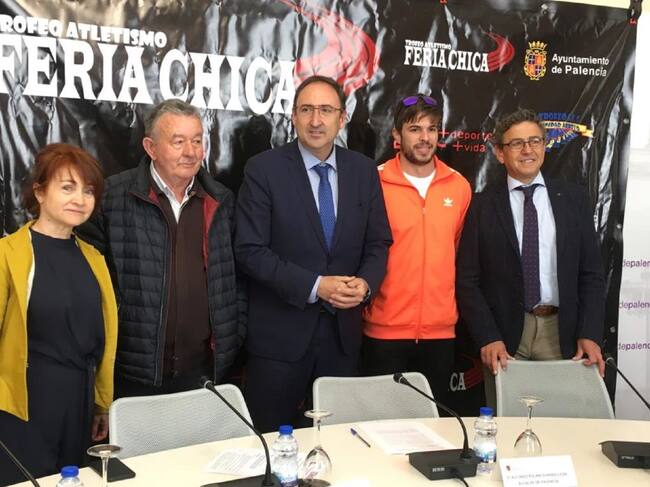 Presentación del torneo con el atleta Óscar Husillos