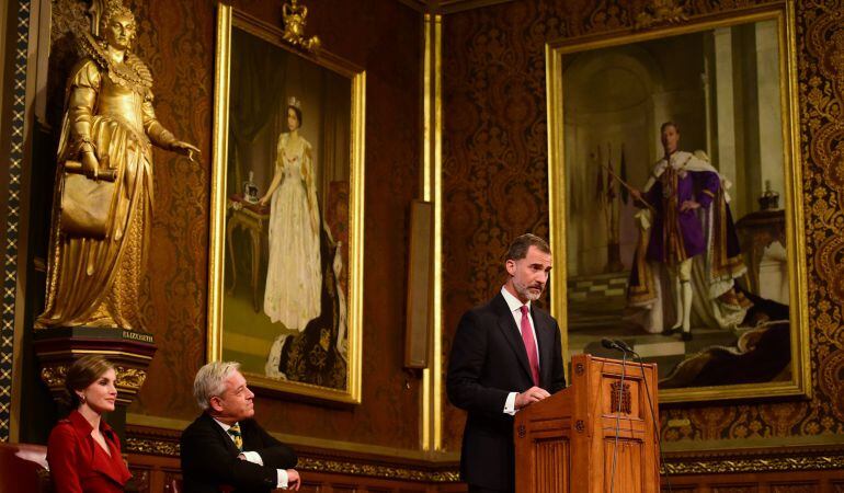 FOTOGALERÍA | Las imágenes de la visita oficial de los reyes de España a Londres. En la foto, Felipe VI durante su discurso en Westminster