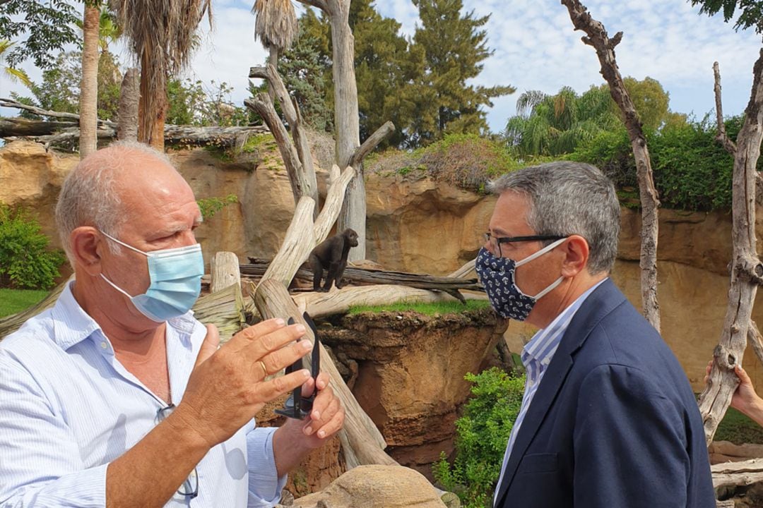 Bioparc Fuengirola ha recibido la visita de D. Francisco Salado, presidente de la Diputación de Málaga. 