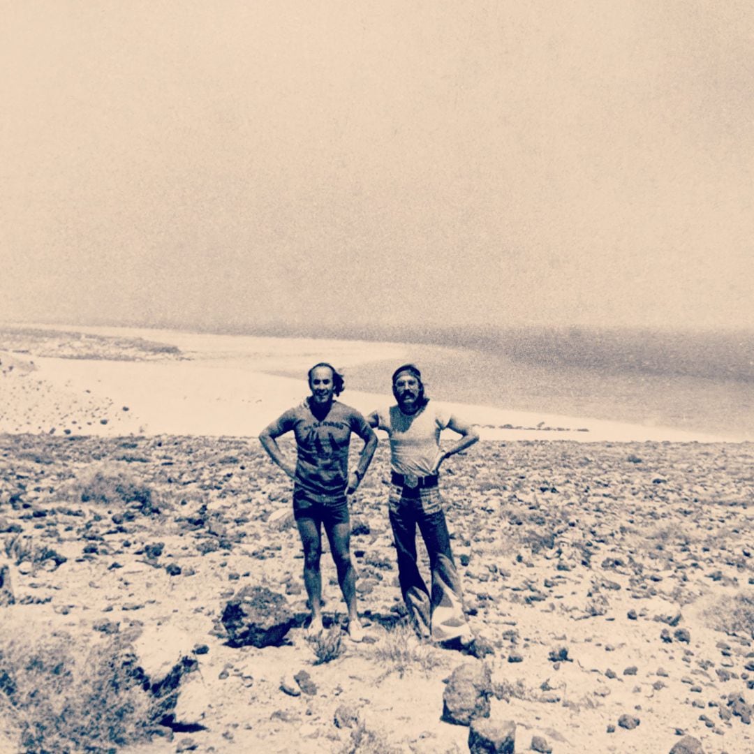 César Manrique y Pepe Dámaso en Fuerteventura, años 70