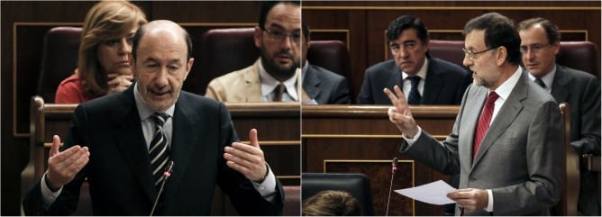 Alfredo Pérez Rubalcaba y Mariano Rajoy durante la sesión de control al Gobierno