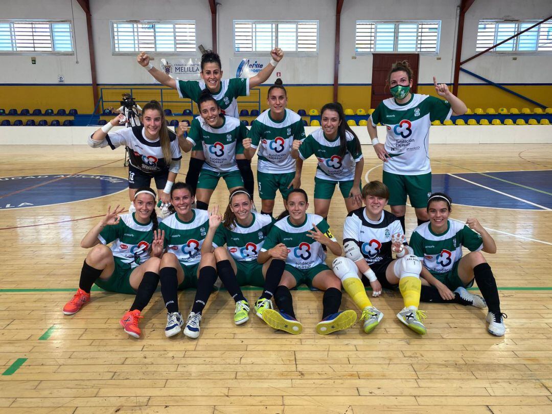 Equipo celebrando victoria en Melilla. 