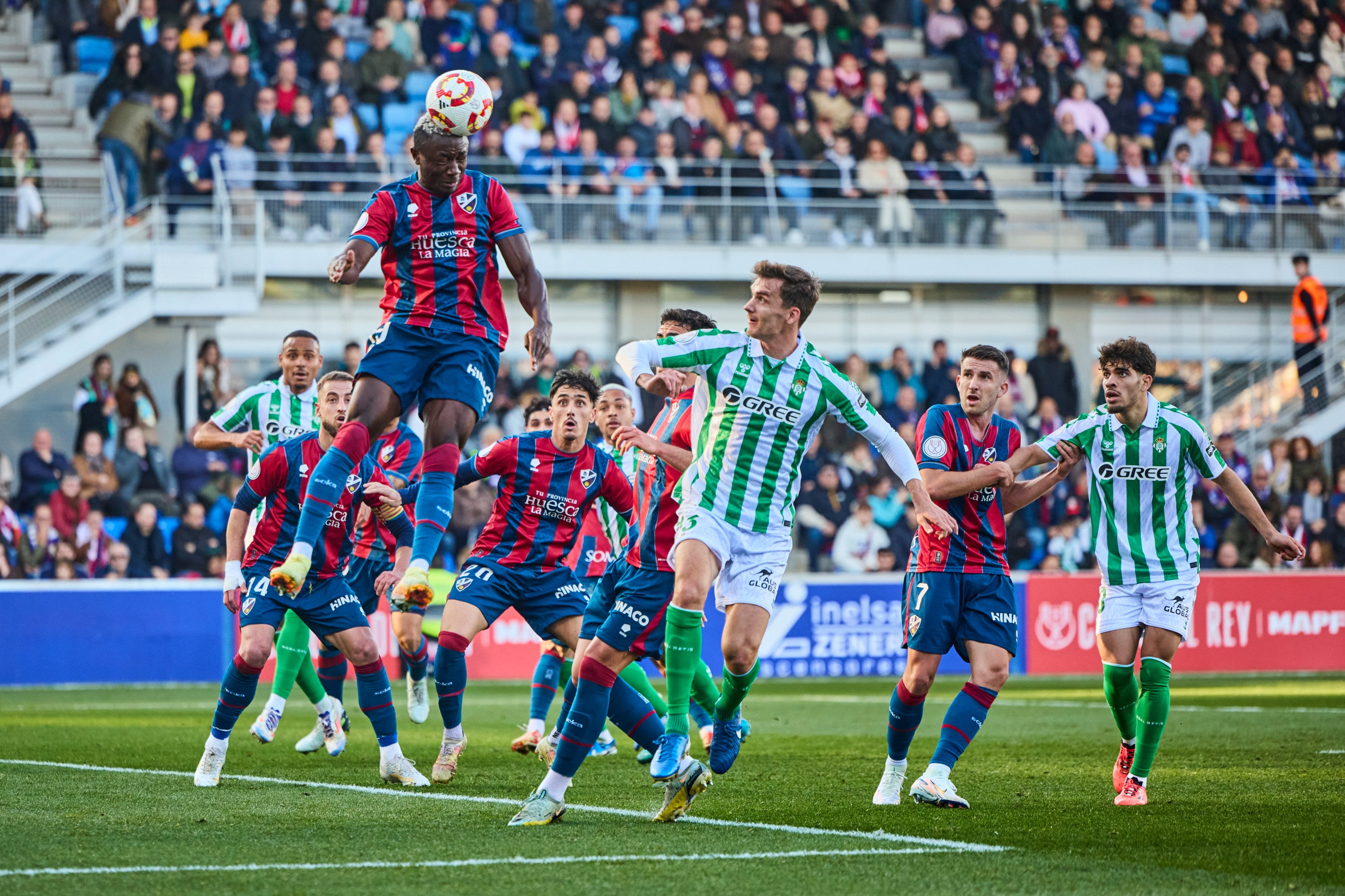 El Huesca hizo un buen partido ante el Betis en la Copa del Rey