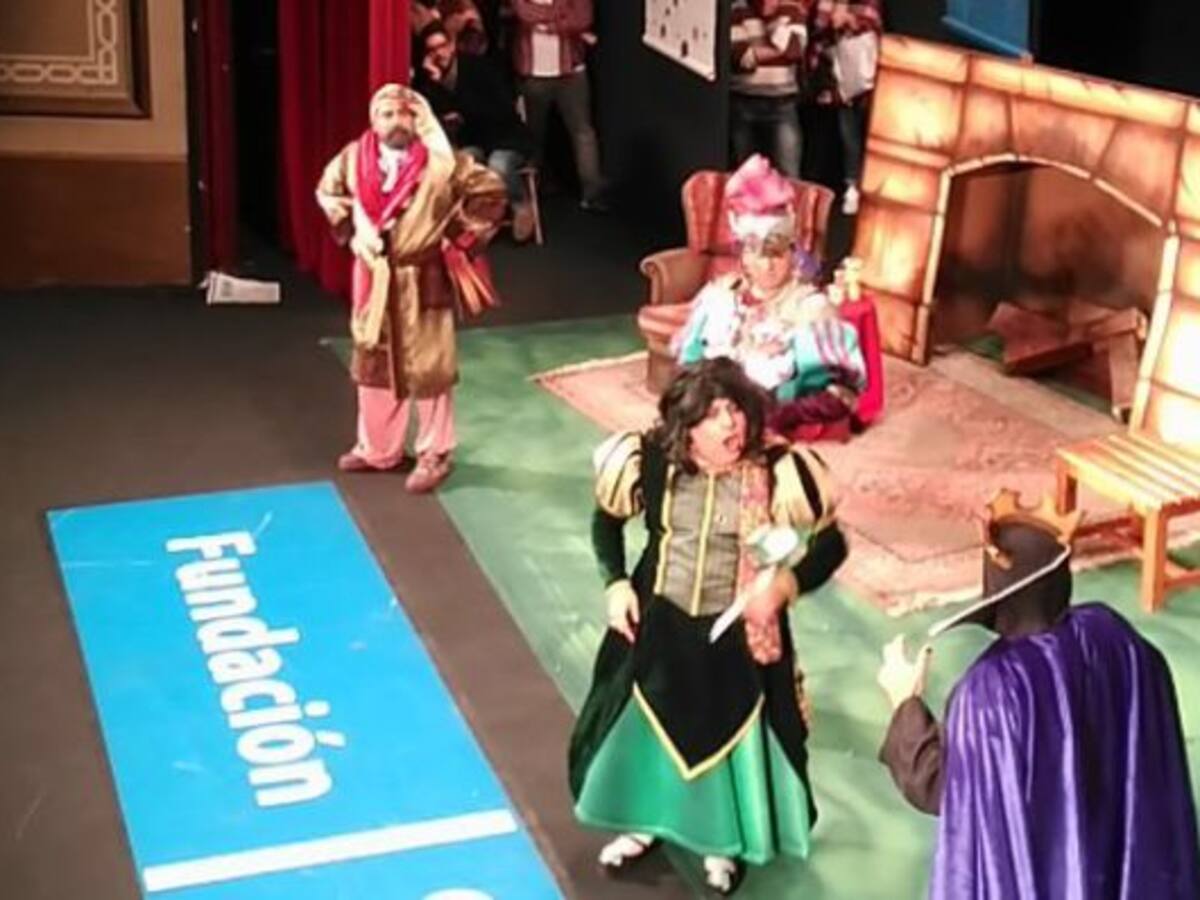 Buenos cuentos en el Teatro Falla