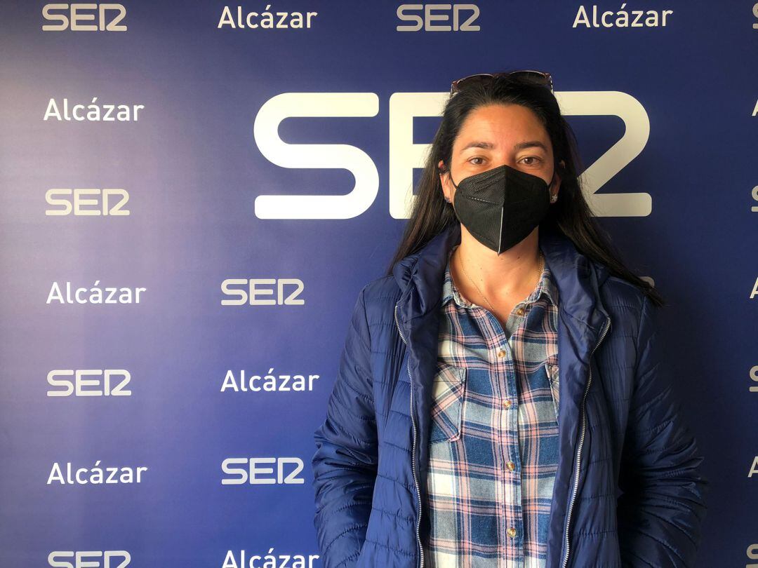 Verónica García en los estudios de SER Alcázar