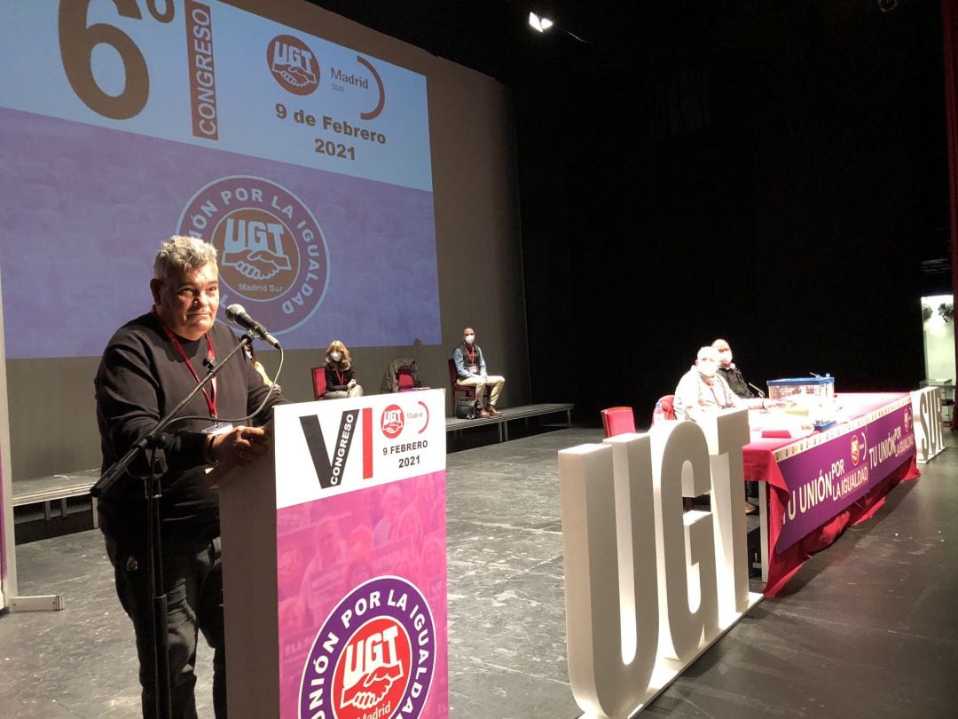 Palacios (i) fue elegido con el 70 % de los votos emitidos por los 66 delegados participantes en el congreso que tuvo lugar en el Teatro Federico García Lorca de Getafe.