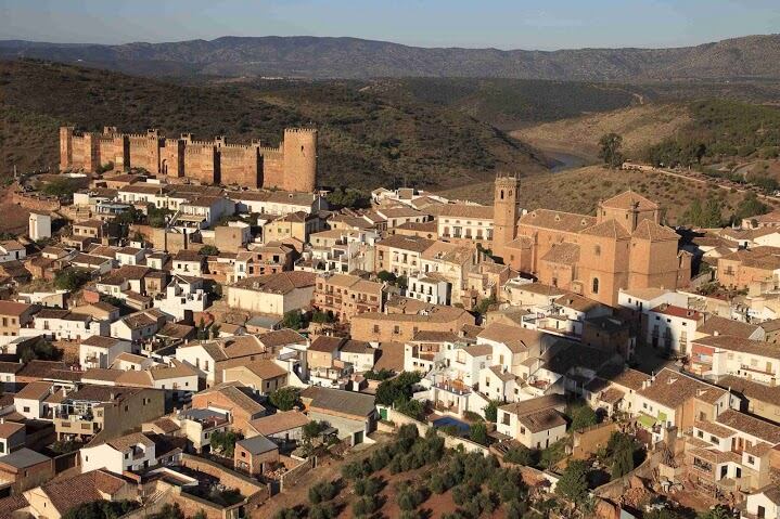 Vista de Baños de la Encina.