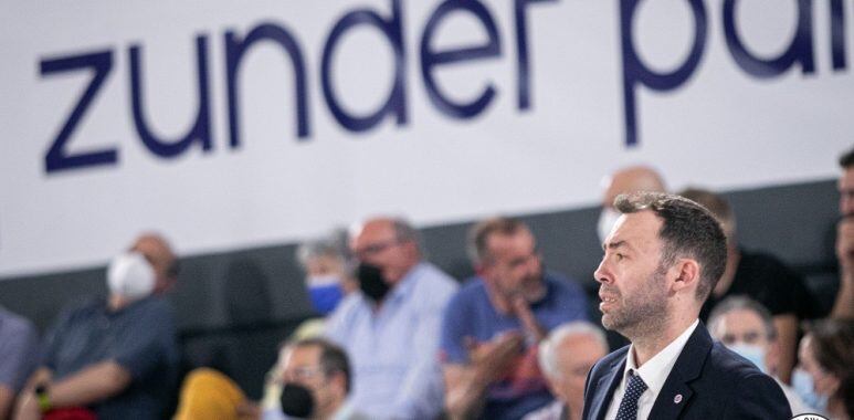 Pedro Rivero en el último partido con Palencia en el pabellón