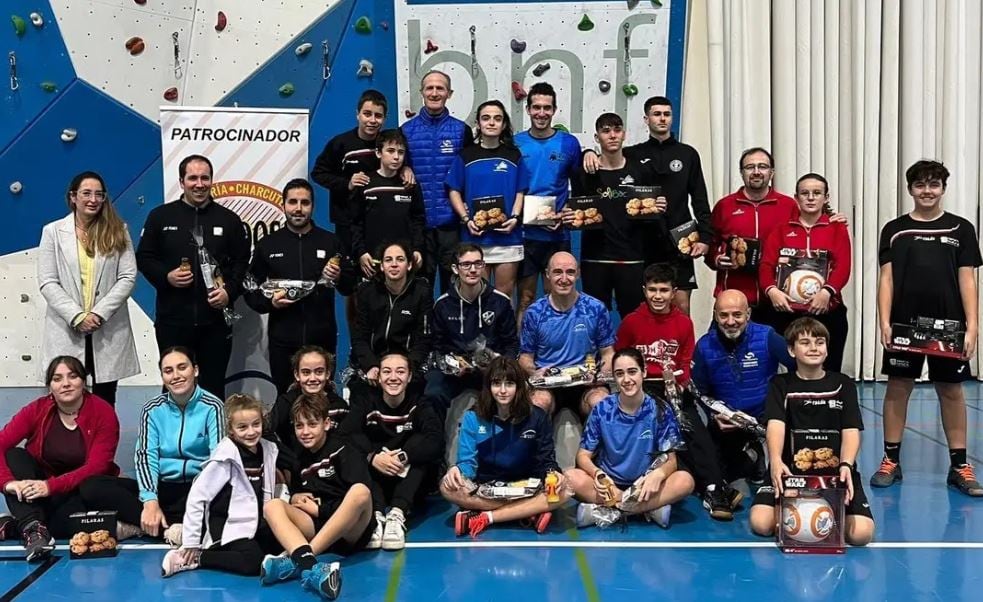 Foto de familia de los ganadores en las distintas categorías