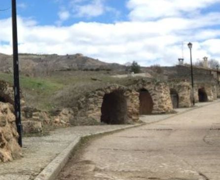 Cuevas del vino en Albalate de las Nogueras.