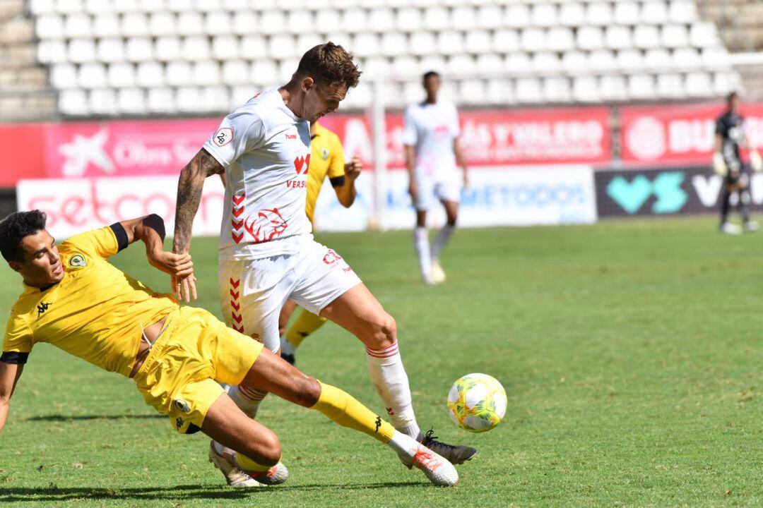 Álex Melgar en el partido de pretemporada entre el Real Murcia y el Hércules