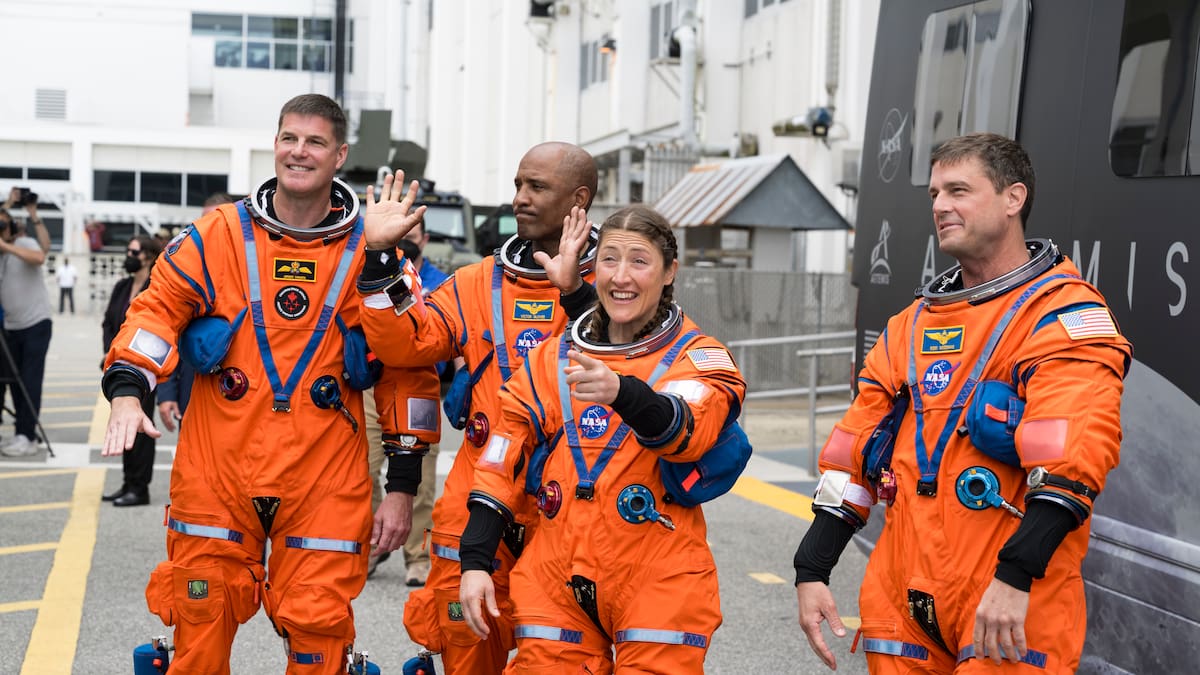 Los astronautas de Artemis II no tenían previsto salir de la nave, pero ¿ha pisado realmente el hombre la Luna?