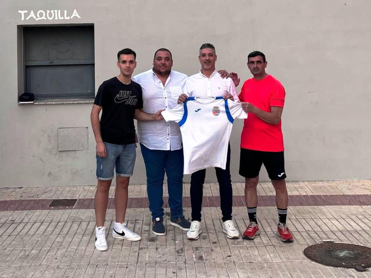 Entrevista a José Cucart, nuevo entrenador del CD Llosa