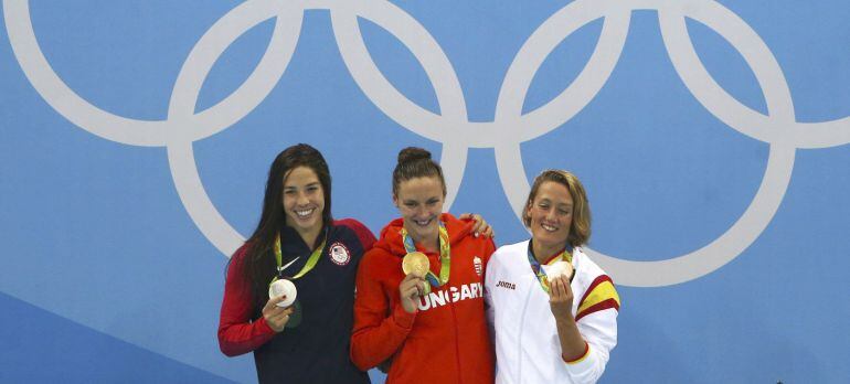 Mireia Belmonte, con su bronce en los 400 estilos.