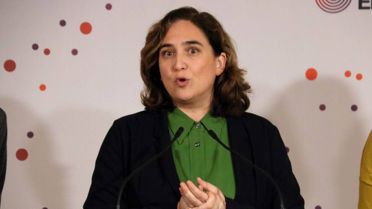 Colau alerta del riesgo de estallido social si no se paran los desahucios