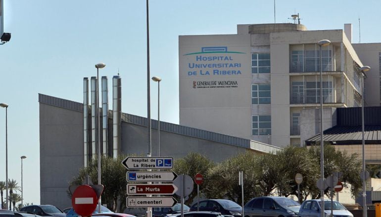 El Hospital de Alzira, gestionado por el grupo Ribera Salud durante los últimos veinte años y que desde el 1 de abril es de gestión pública