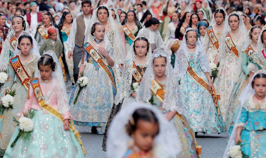 Ofrenda a la Virgen de los Desamparados