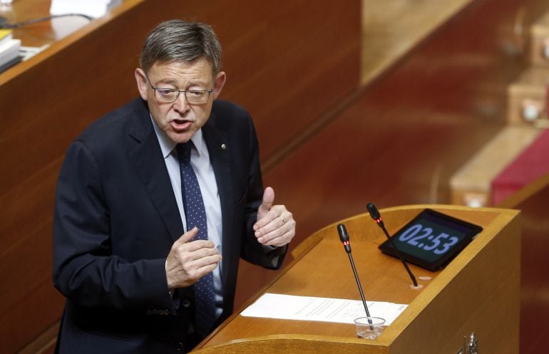 VALENCIA, 25-05-2016.- El president de la Generalitat, Ximo Puig, durante su intervención en la la sesión de control de Les Corts Valencianes. EFE - Kai Forsterling