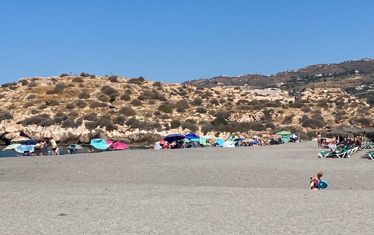 Aspecto de la Playa de Salobreña el 24 de junio de 2024