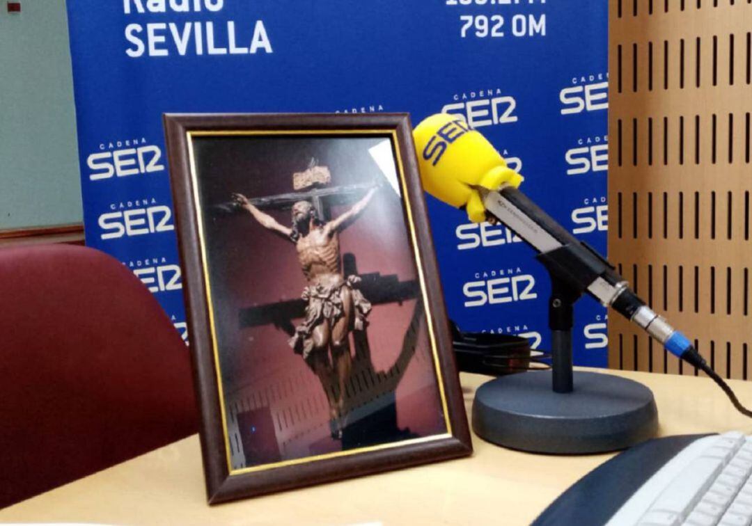 Estudio de Radio Sevilla desde el que se realiza el programa Cruz de Guía