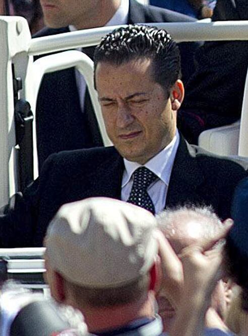 Imagen tomada el 23 de mayo de 2012 de Paolo Gabriele, el exmayordomo del papa, durante un acto en la plaza de San Pedro.