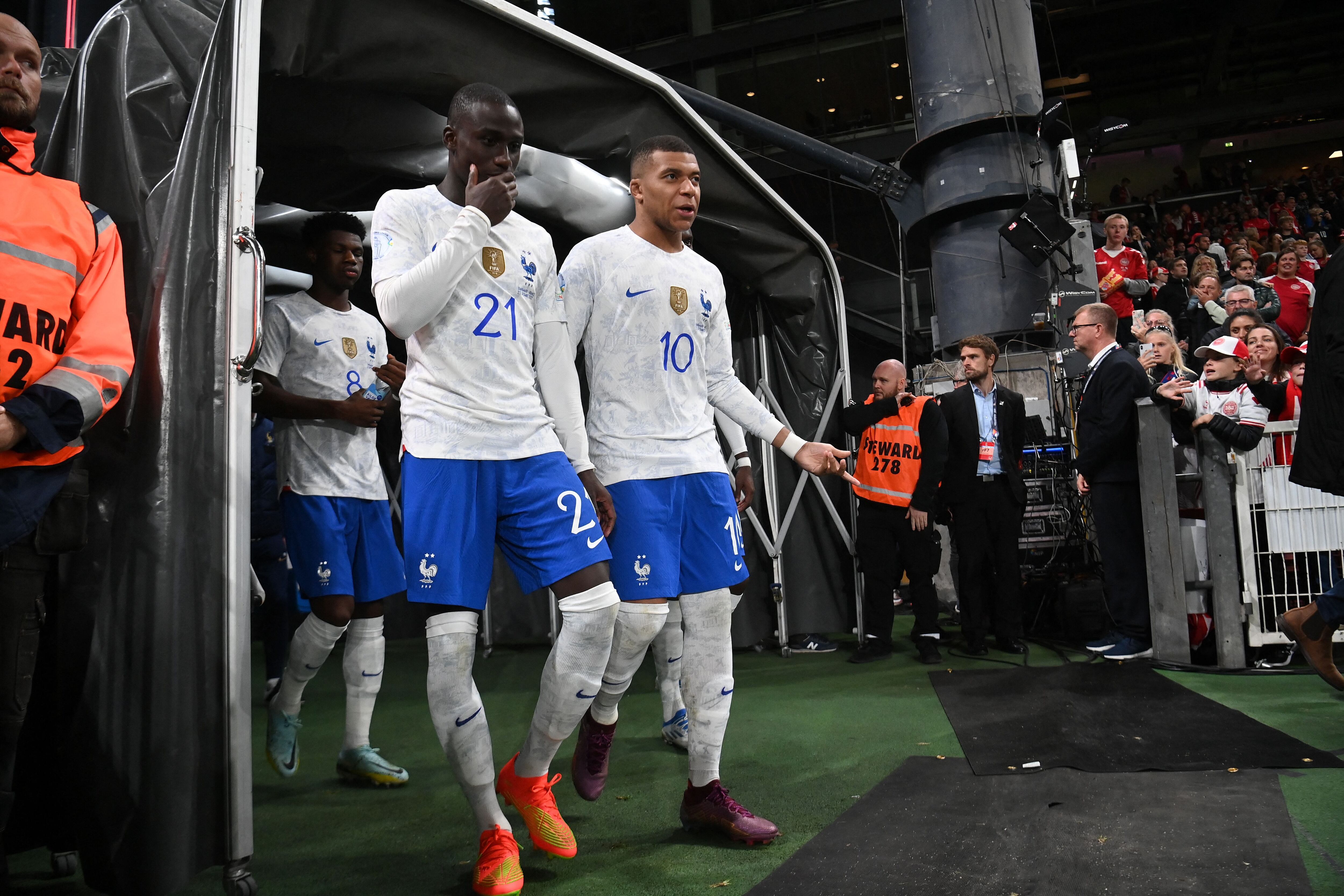 Mbappé y Mendy, durante un partido de la selección francesa, el pasado mes de septiembre.