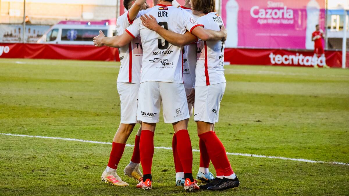 Antonio Sánchez de la Calle, entrenador de la Unión Deportiva San Sebastián de los Reyes, antes del partido contra el Algeciras, un encuentro de vital importancia para los intereses sanseros