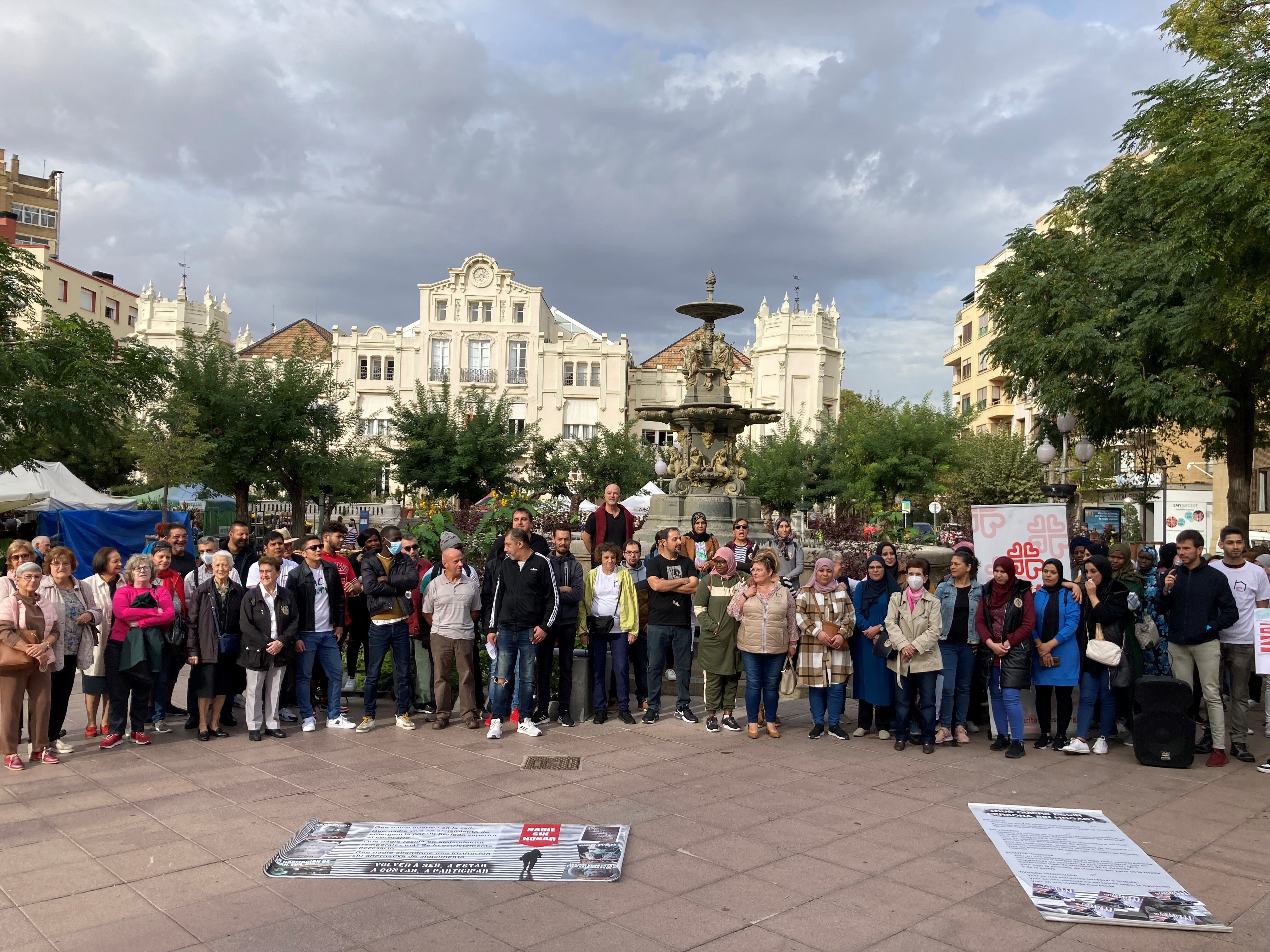 Cáritas salía a la calle bajo el lema &quot;Fuera de cobertura&quot;