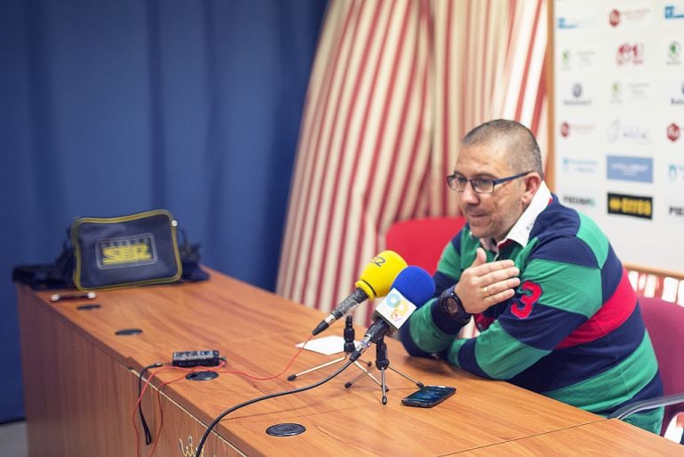 Guti durante una rueda de prensa.