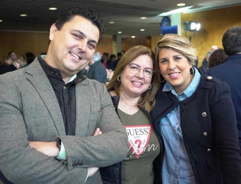 Visitación Martinez, miembro del Comité Organizador del Congreso Nacional del PP, junto a otros dirigentes murcianos