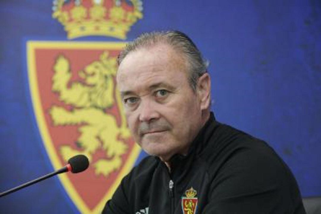 Juan Ignacio Martínez, minutos antes de comparecer en la sala de prensa de La Romareda