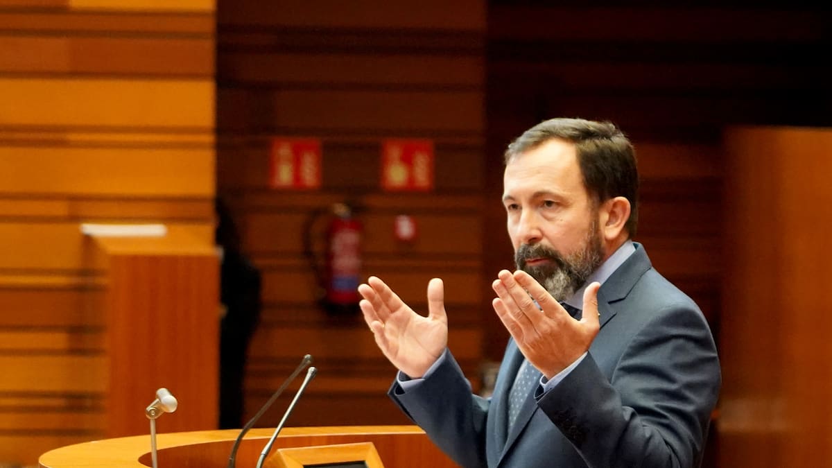 El exprocurador de Vox Javier Teira, cabeza de lista en Salamanca del partido de Alvise Pérez