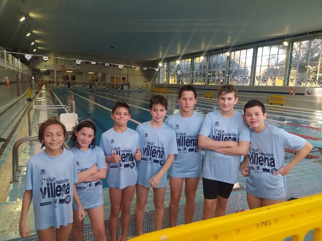 Nadadores del Club Natación Villena