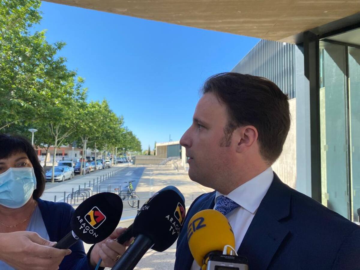 Constituído el jurado popular que enjuiciará a la acusada de matar a su exnovio en Broto a cuchilladas