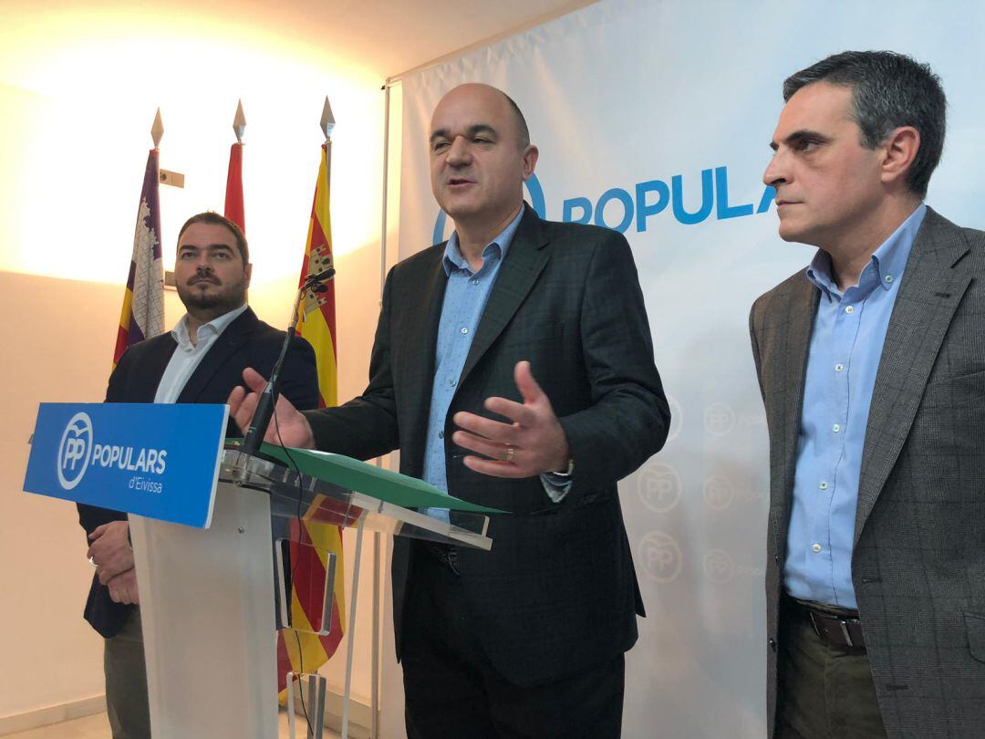 Vicent Marí, en el centro, en una imagen de archivo