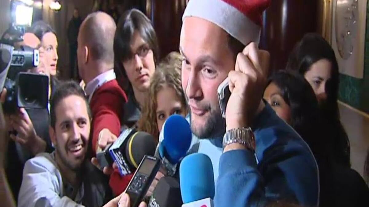 La suerte aterriza en el salón del Teatro Real