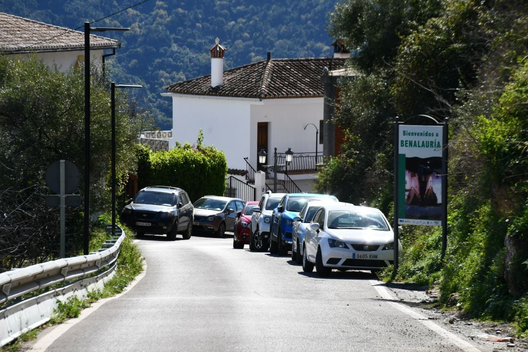 Las obras propiciarán igualmente el estacionamiento de vehículos en el arcén evitando complicaciones para la circulación en ambos sentidos  