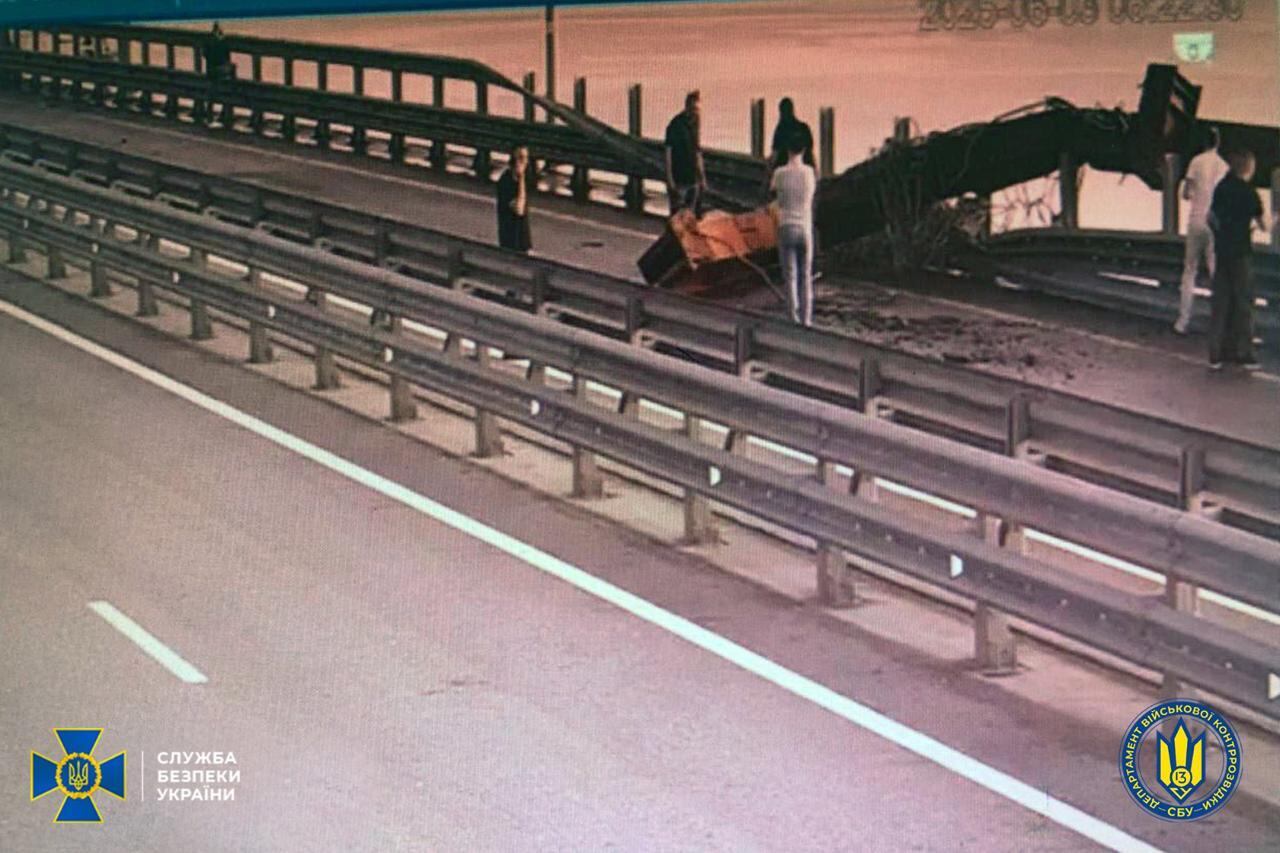 Imagen de los daños sufridos en el puente de Crimea.