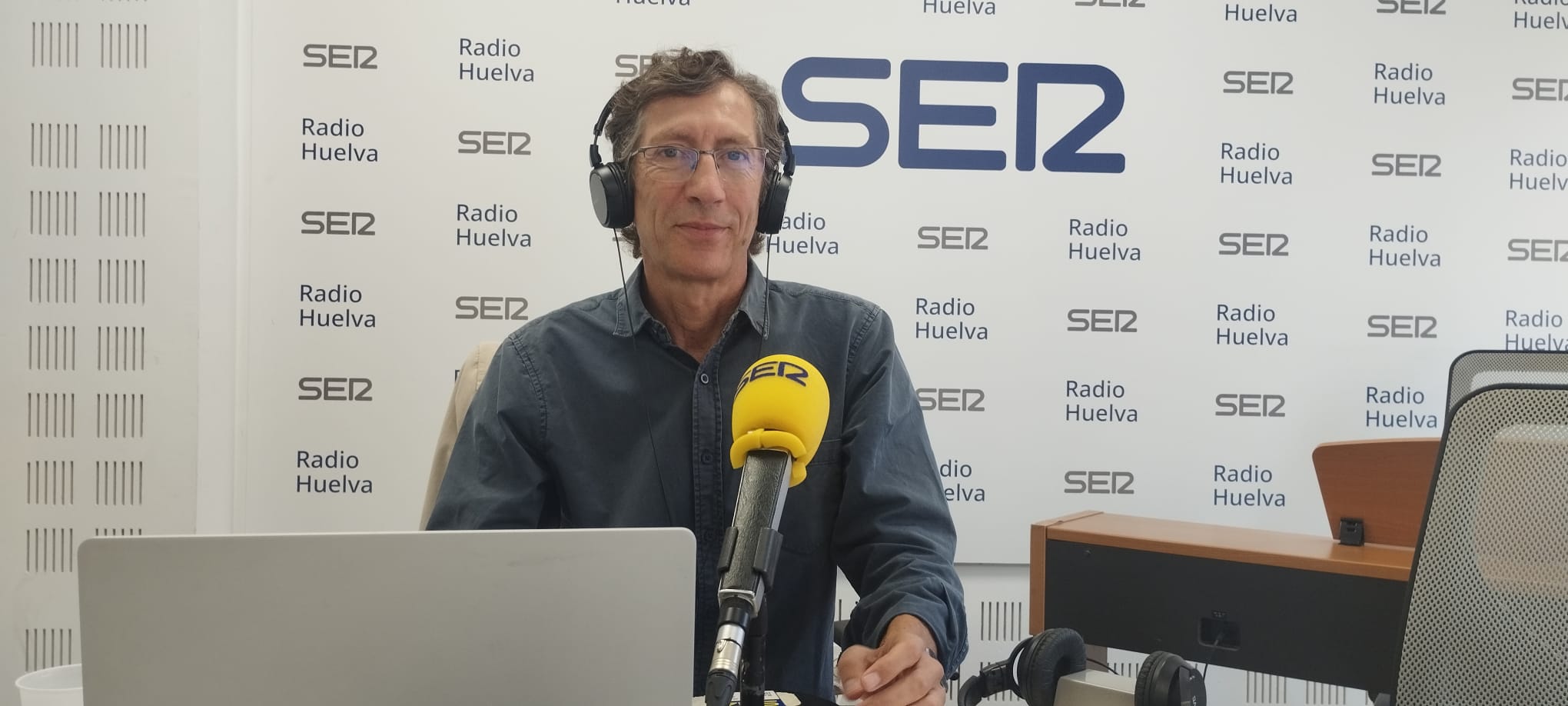 Pablo Hidalgo, Profesor e investigador de la Universidad de Huelva en los estudios de la Cadena SER de Huelva