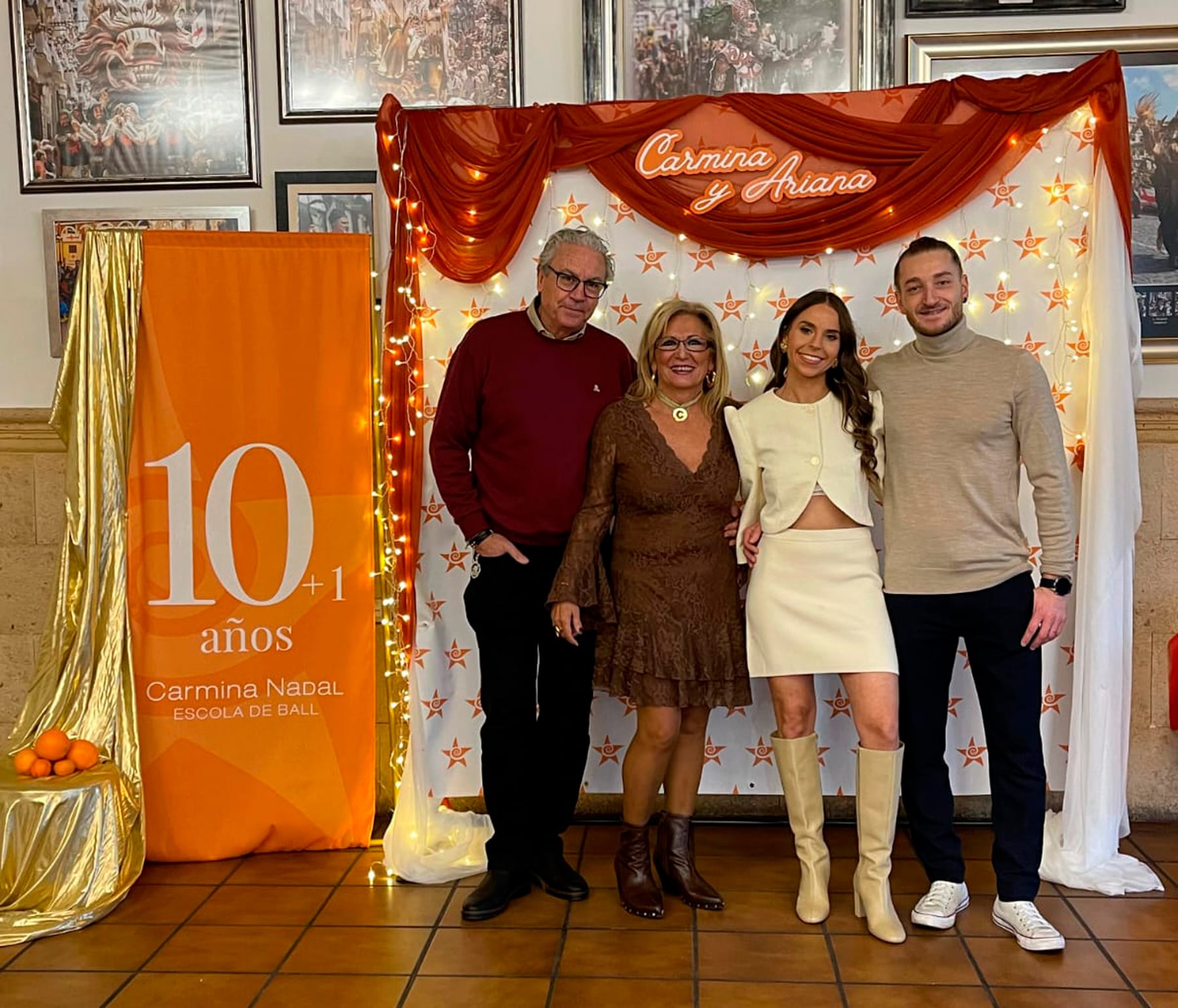 Carmina Nadal y Ariana Ortega acompañadas por sus parejas, José Luis Esteve y Llorenç Carbonell